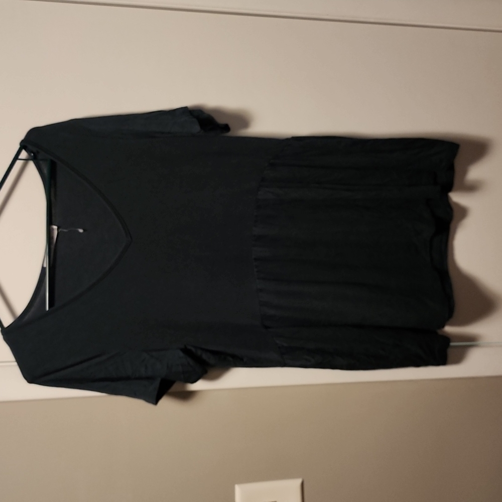 Womens V-neck Top